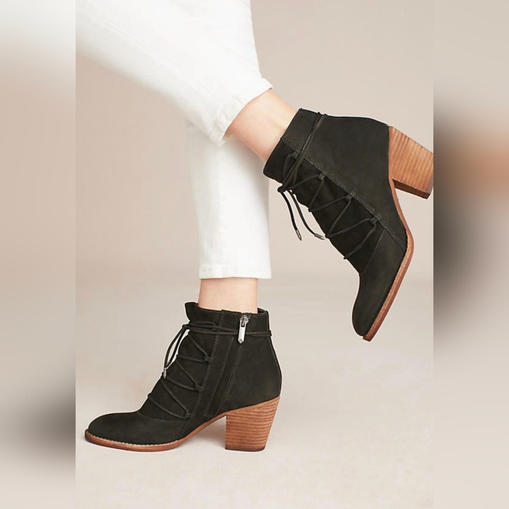 **NEW** NEVER WORN SAM EDELMAN LEATHER BOOTS 8